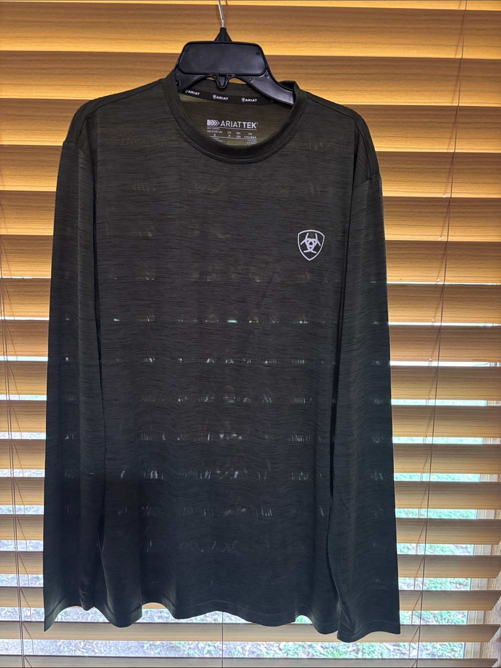 Ariat Long-Sleeve Performance Tee in Black
